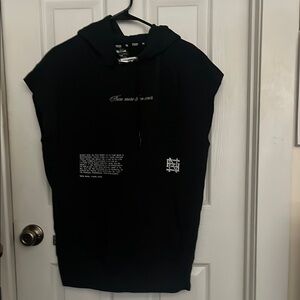 Black Hooded Sleeveless Top